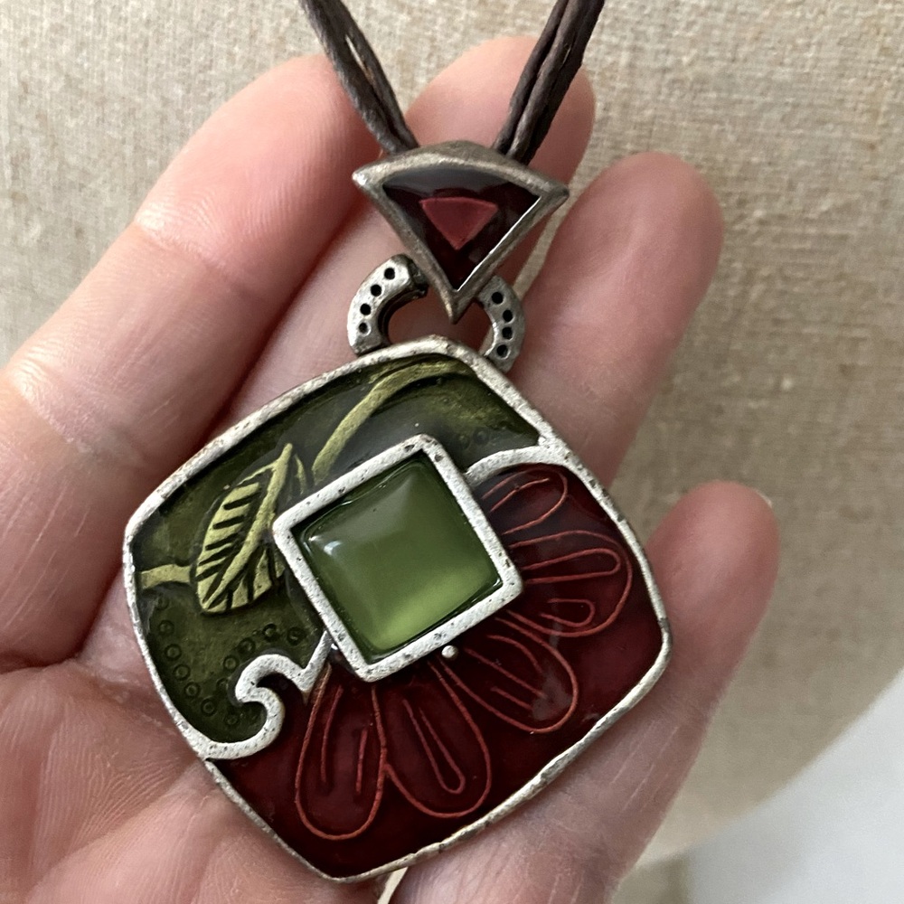 CHICO’S PENDENT NECKLACE - Picture 3 of 6